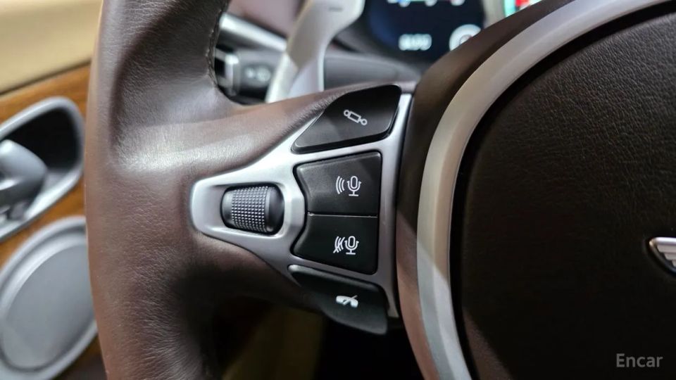 Astonmartin DB11