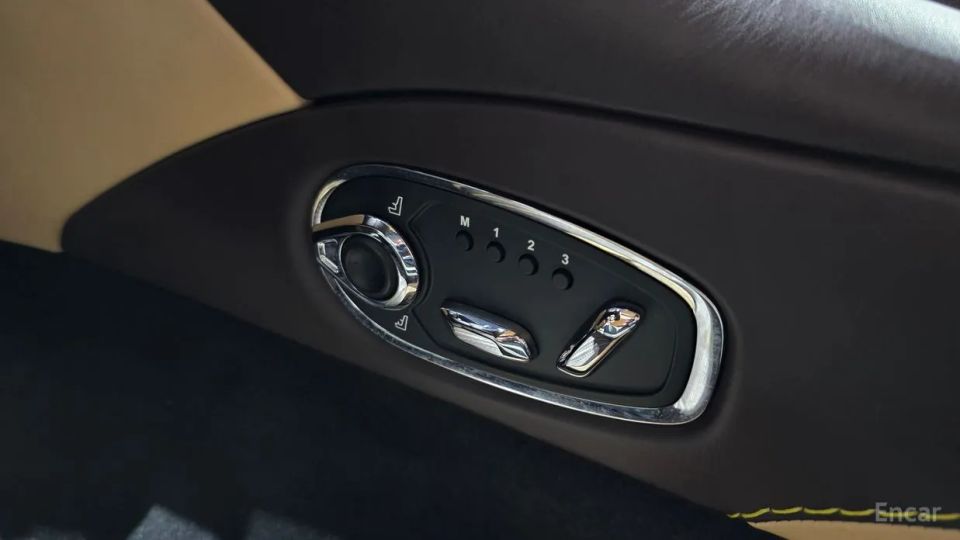 Astonmartin DB11