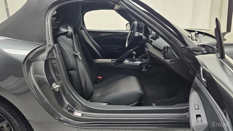 Mazda MX-5 Miata
