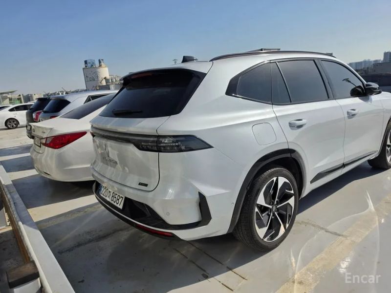 Renault-KoreaSamsung Grand Koleos