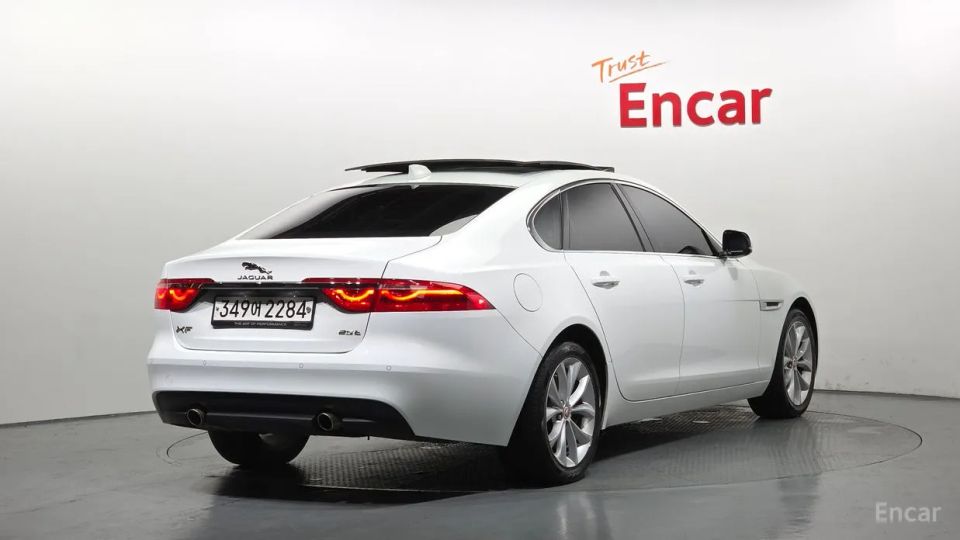 Jaguar xf