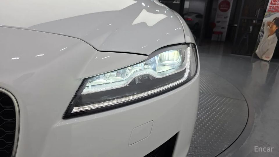 Jaguar xf