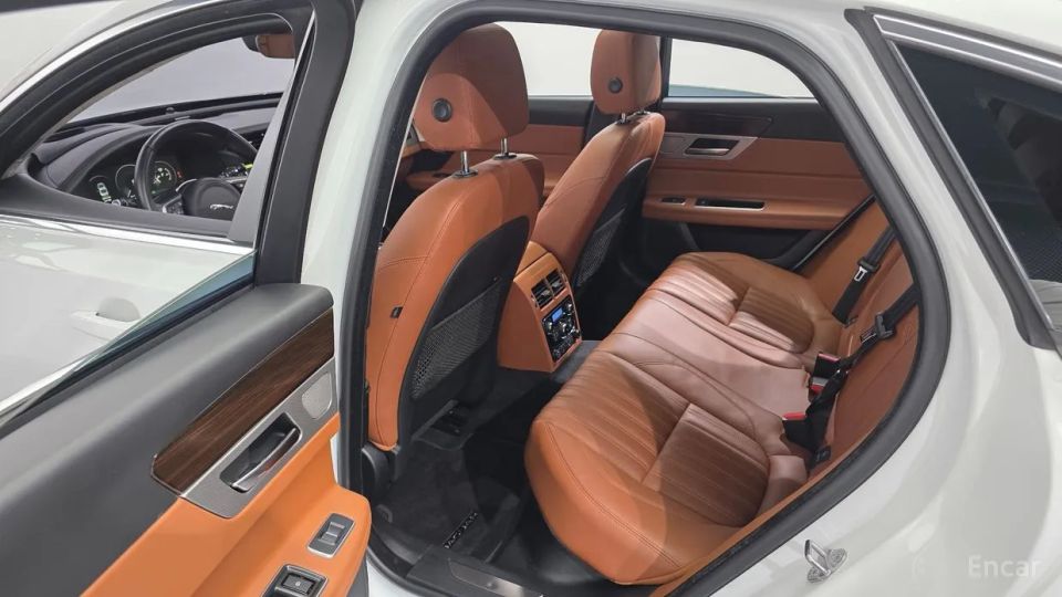 Jaguar xf