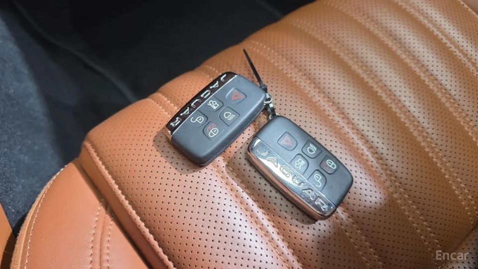 Jaguar xf