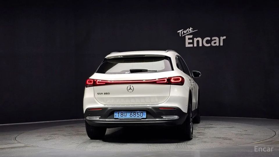 Mercedes-Benz EQA
