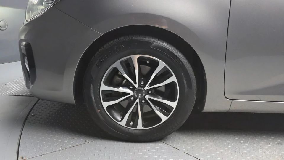 Kia Carens