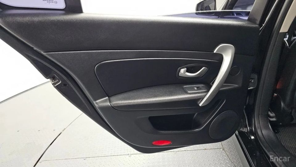 Renault-KoreaSamsung SM5