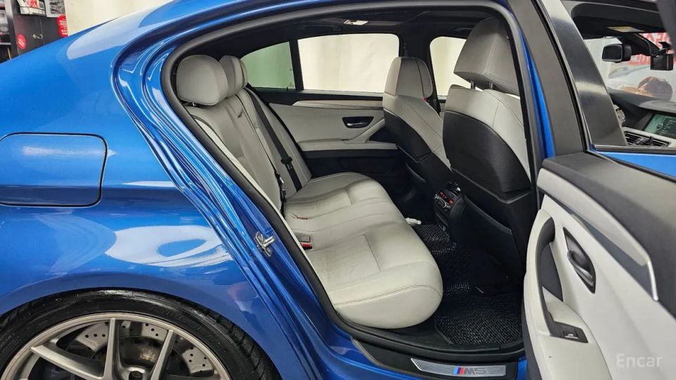 BMW M5