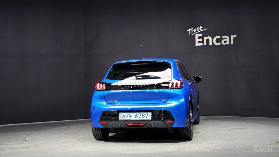 Peugeot 208