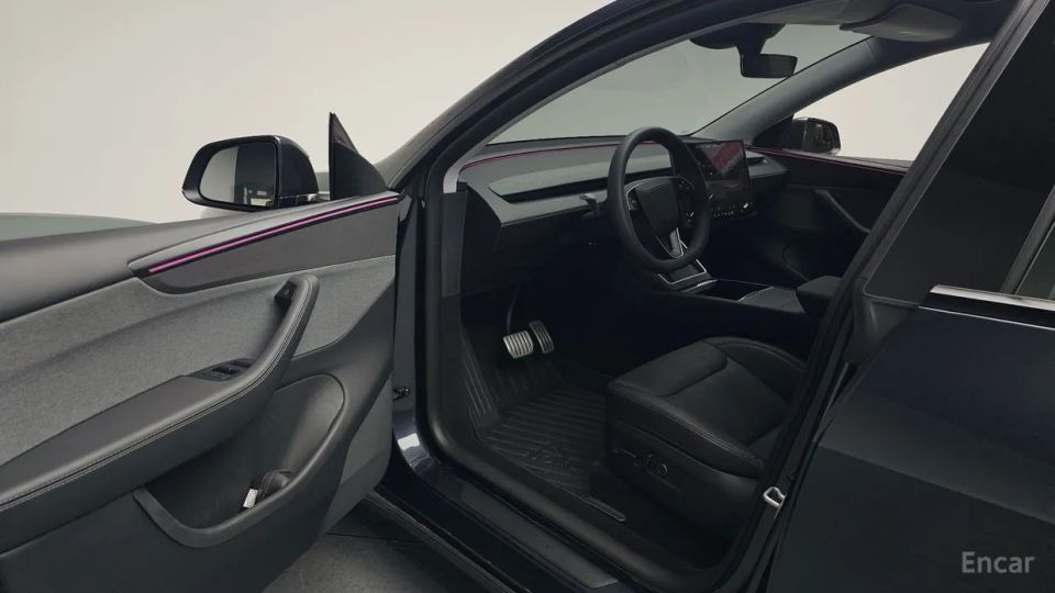 Tesla model-y