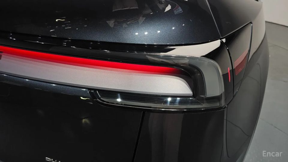 Tesla model-y