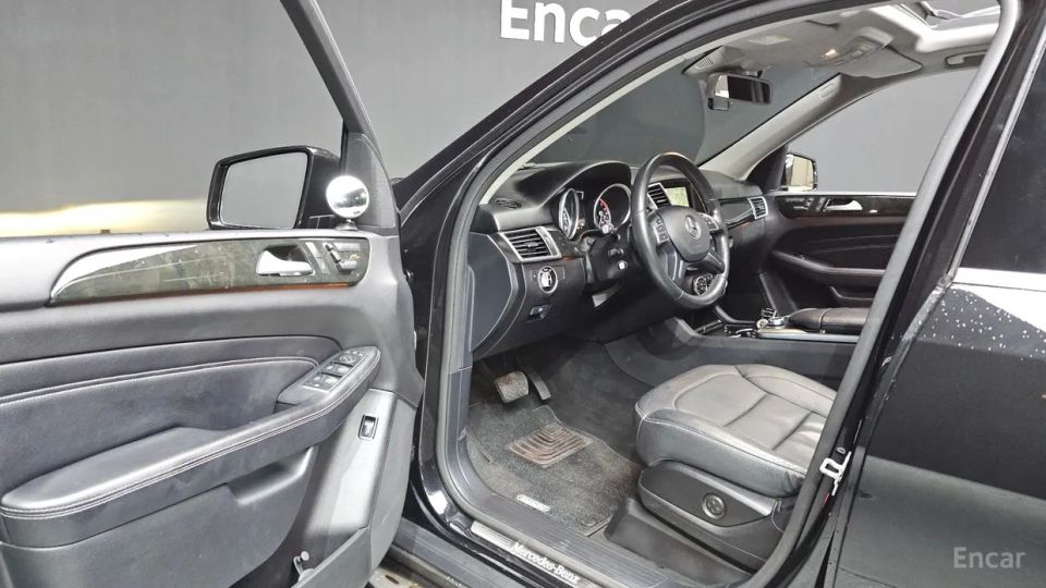 Mercedes-Benz M-class