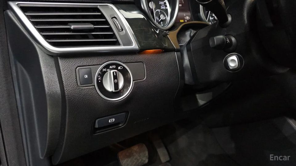 Mercedes-Benz M-class