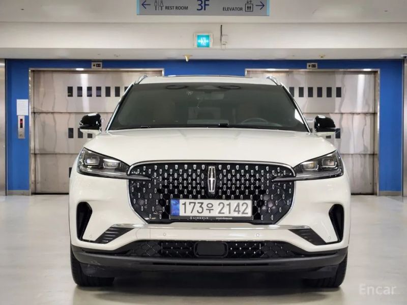 Lincoln Aviator