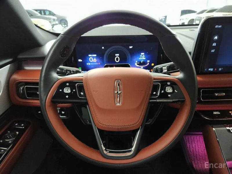 Lincoln Aviator