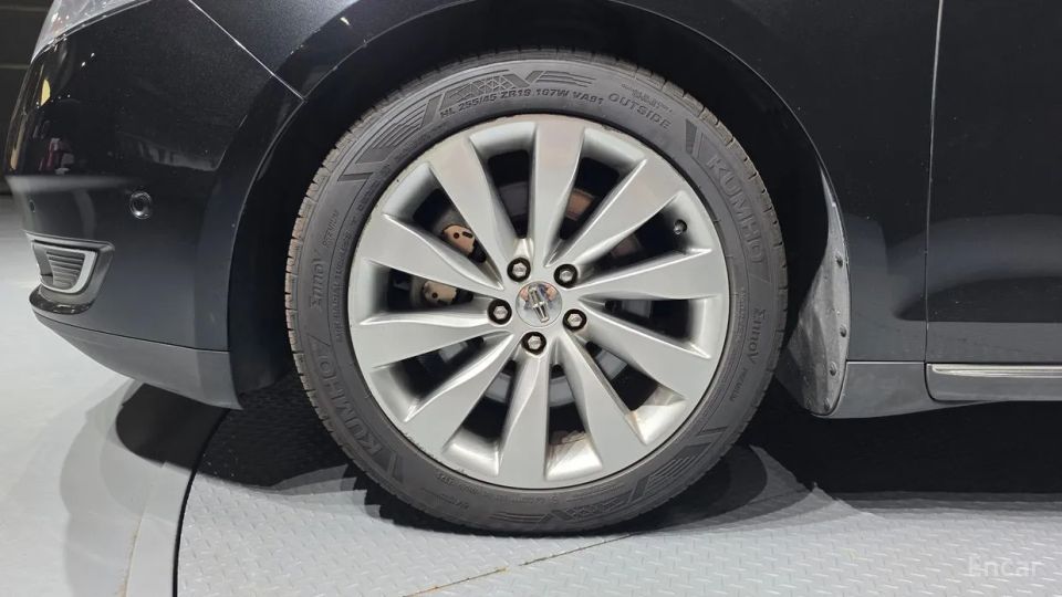 Lincoln MKS