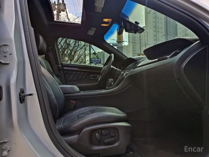 Ford Taurus