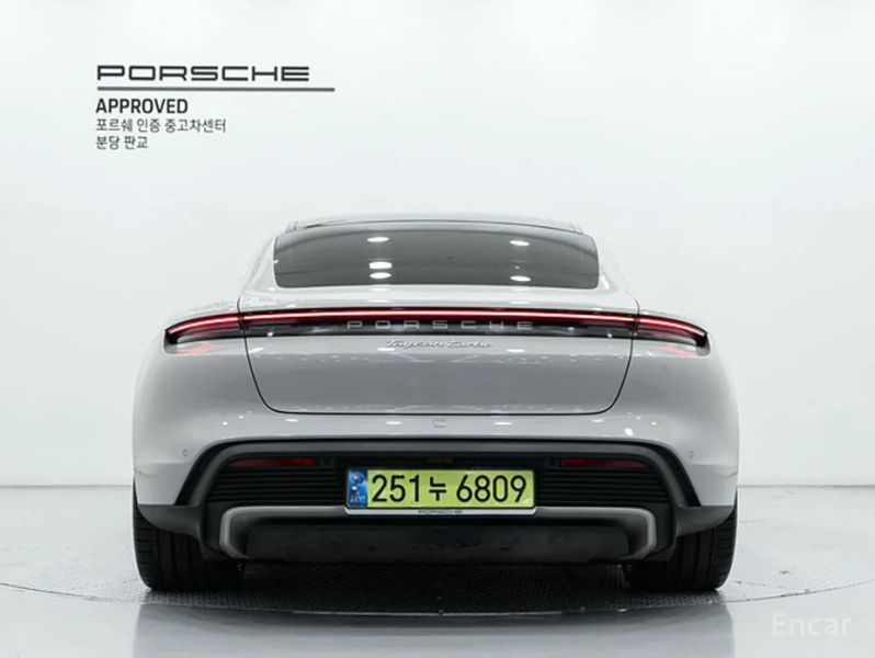 Porsche Taycan