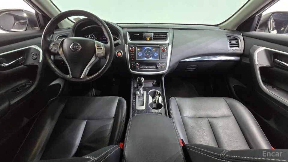 Nissan altima