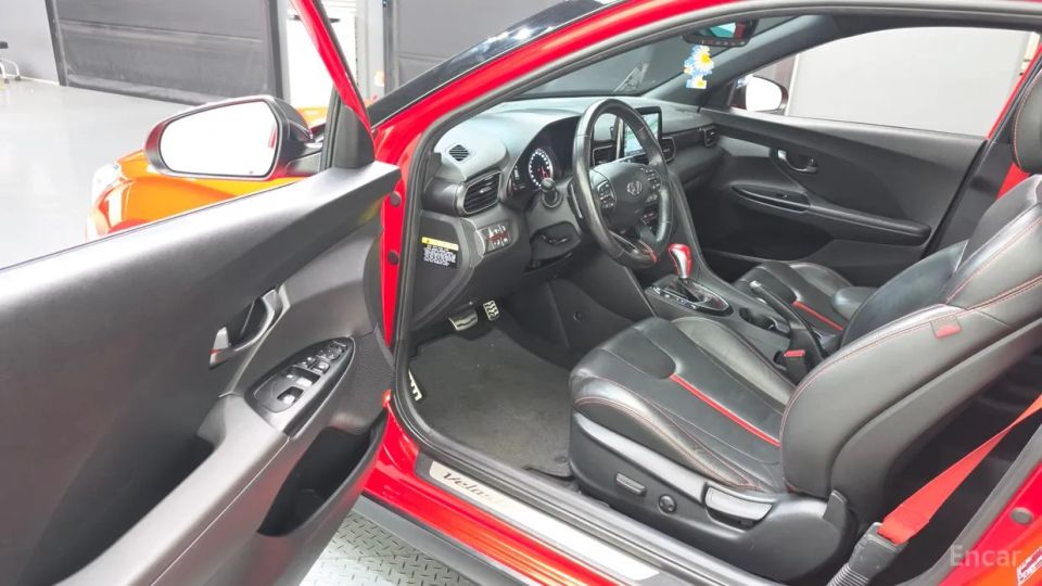 Hyundai Veloster