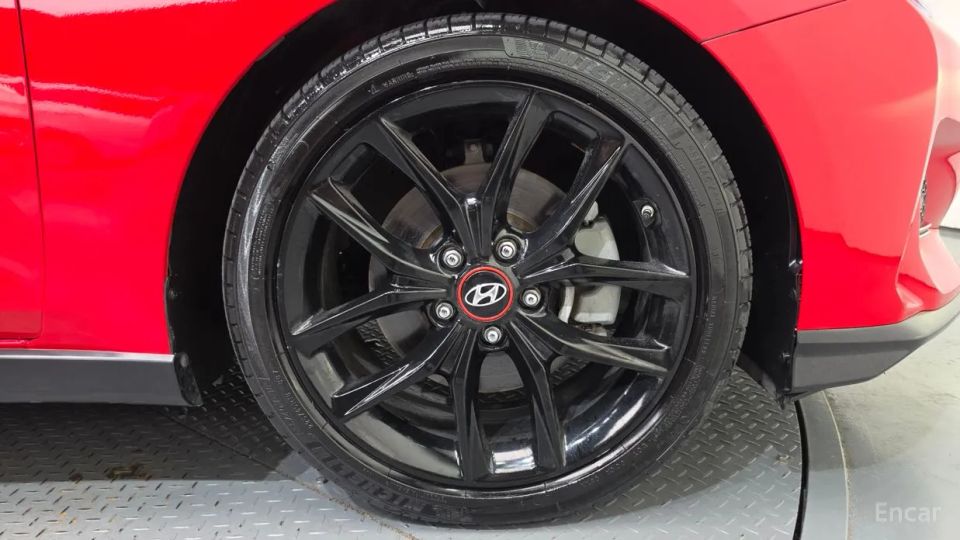 Hyundai Veloster
