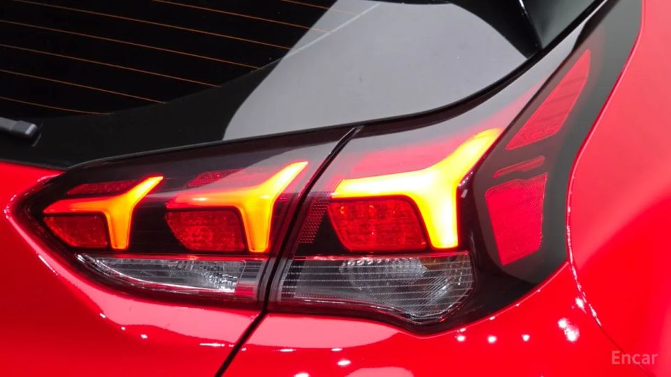 Hyundai Veloster