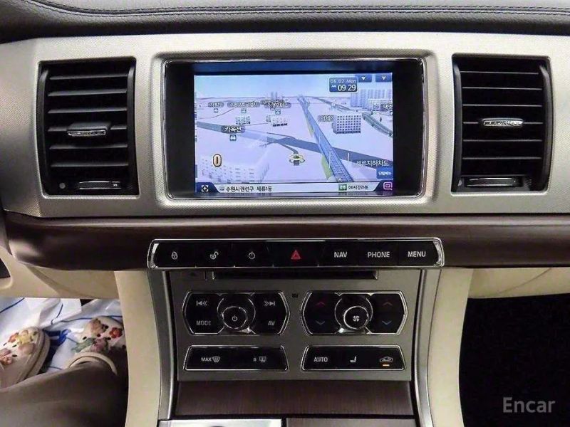 Jaguar xf