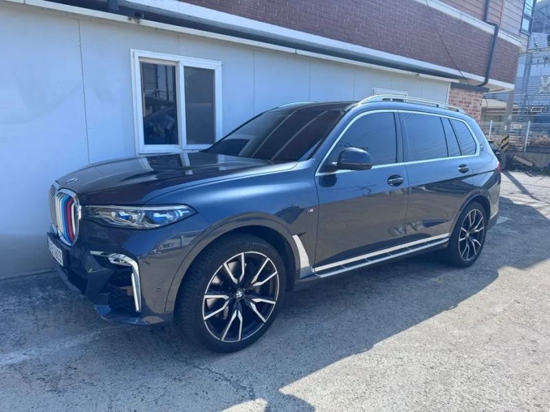 BMW X7