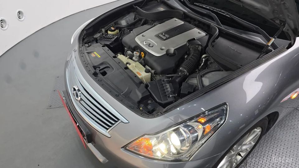 Infiniti G