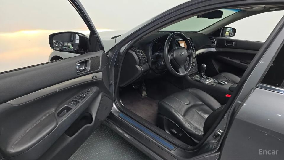 Infiniti G
