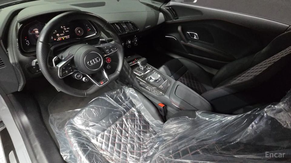 Audi R8