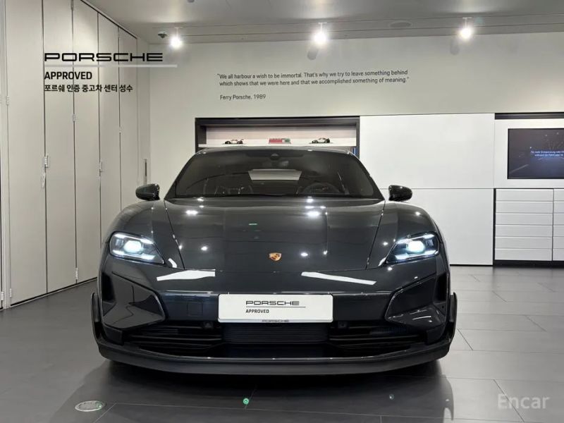 Porsche Taycan