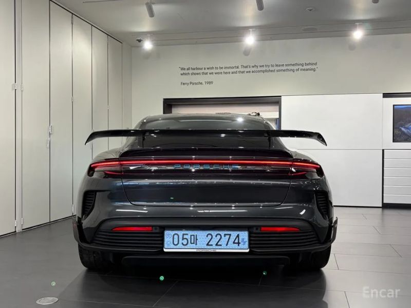 Porsche Taycan