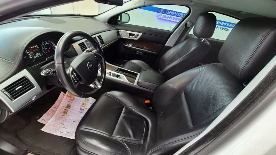 Jaguar xf