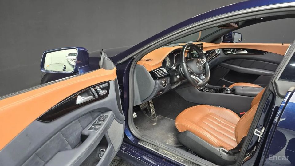 Mercedes-Benz CLS-Class