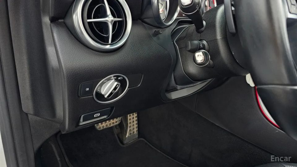 Mercedes-Benz SLK-Class
