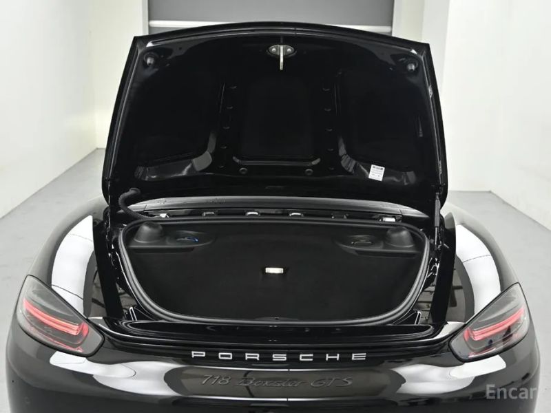 Porsche 718