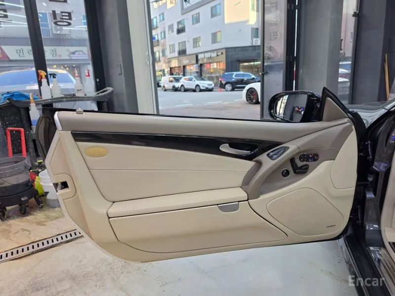 Mercedes-Benz SL-Class