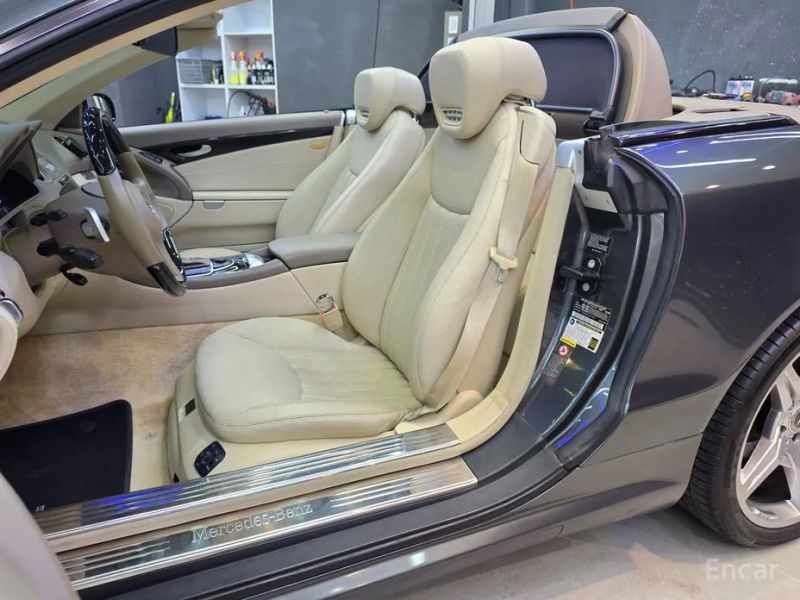 Mercedes-Benz SL-Class