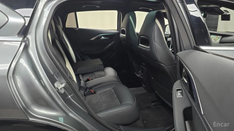 Infiniti Q30