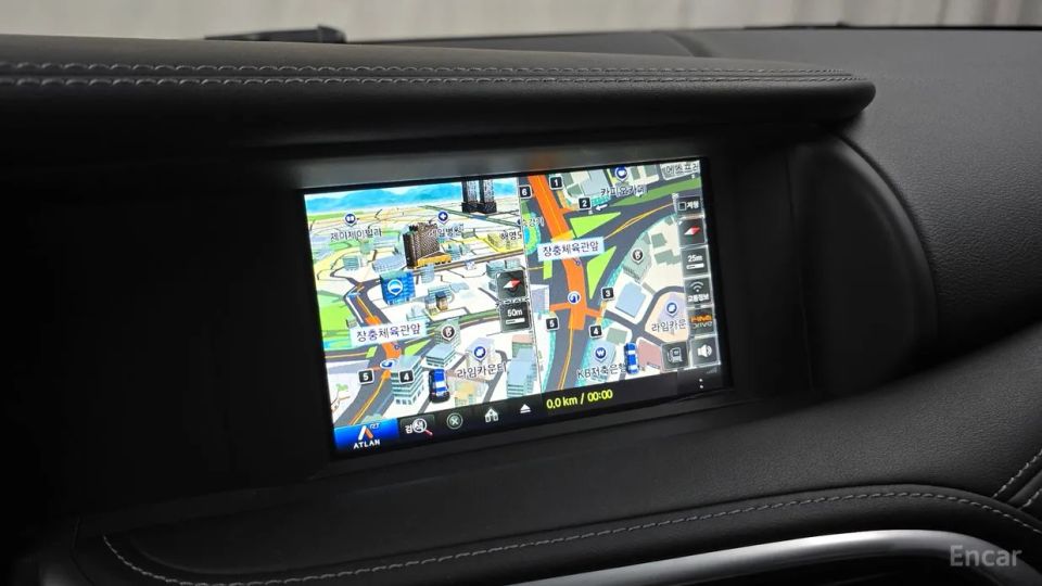 Infiniti Q30