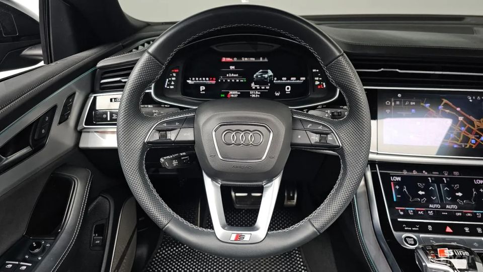 Audi Q8