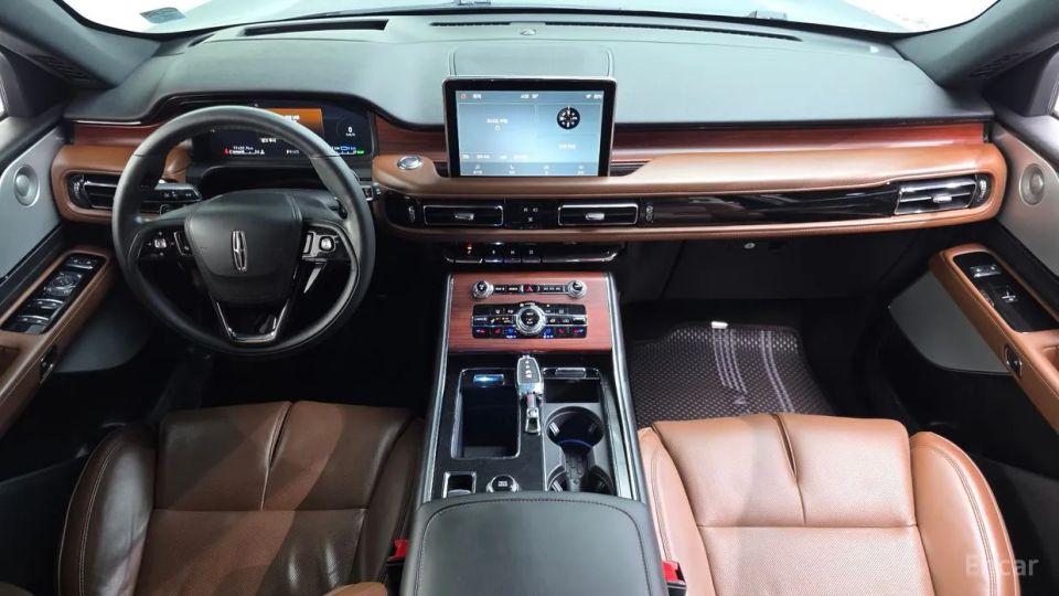 Lincoln Aviator