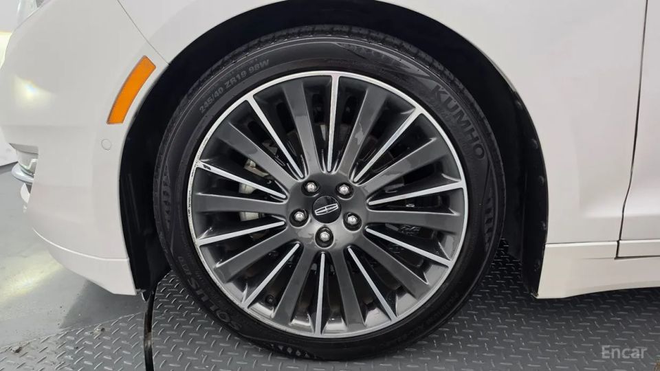 Lincoln MKZ