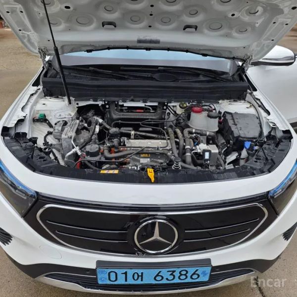 Mercedes-Benz EQB