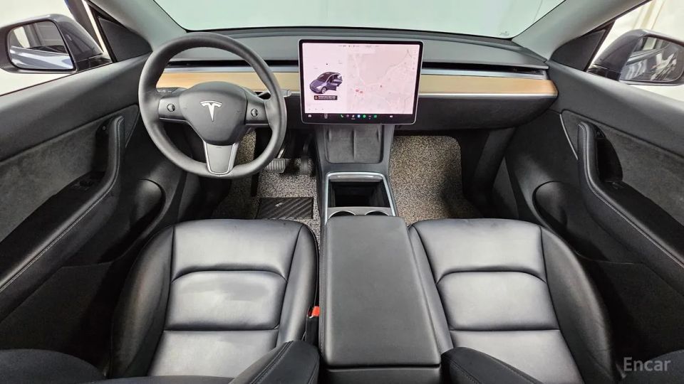 Tesla model-y