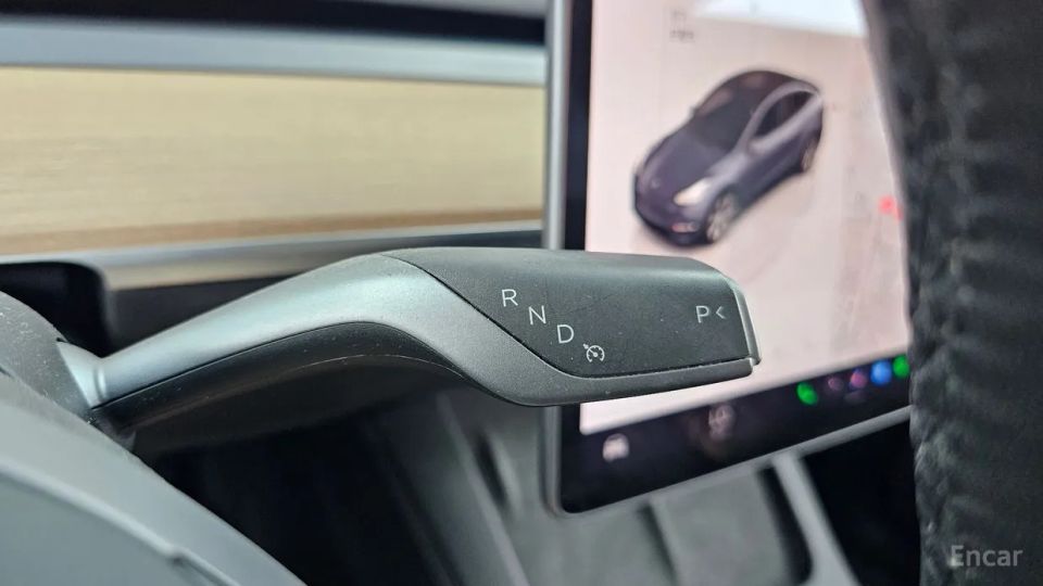 Tesla model-y