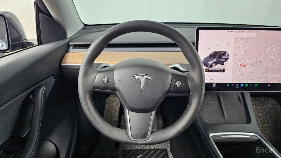 Tesla model-y