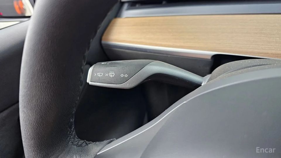Tesla model-y