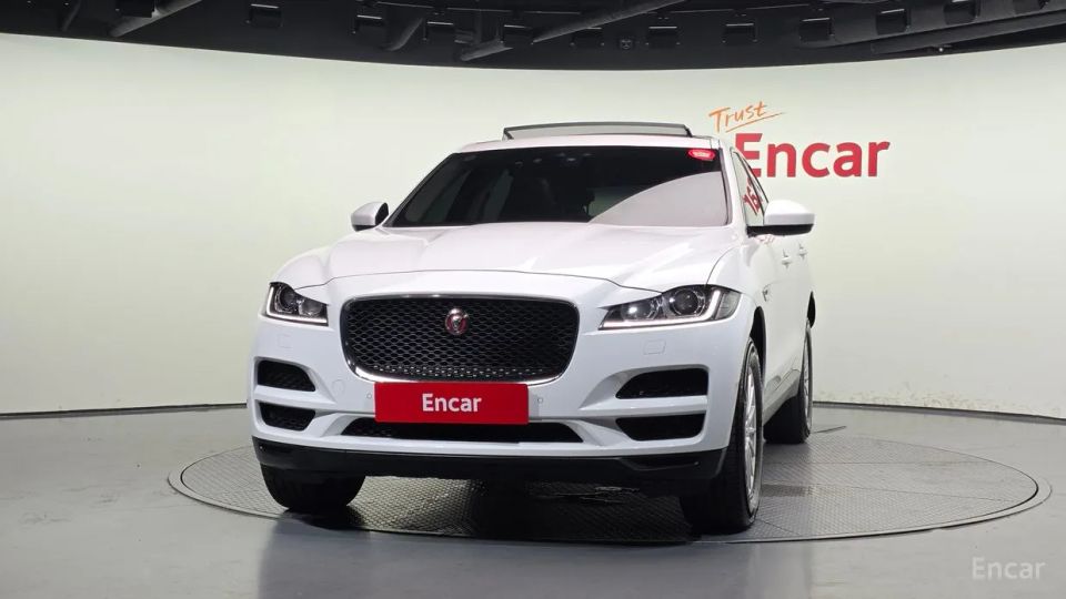 Jaguar F-PACE
